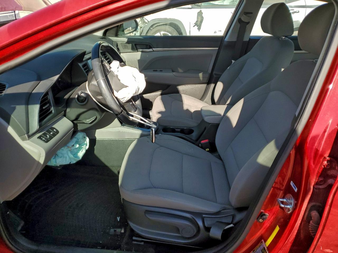 2020 Hyundai Elantra - Фото 7