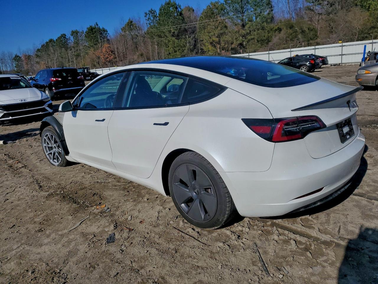 2023 Tesla Model 3 - Image 2