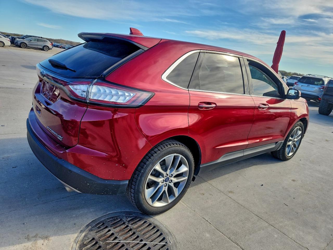 2018 Ford Edge Titanium - Image 3
