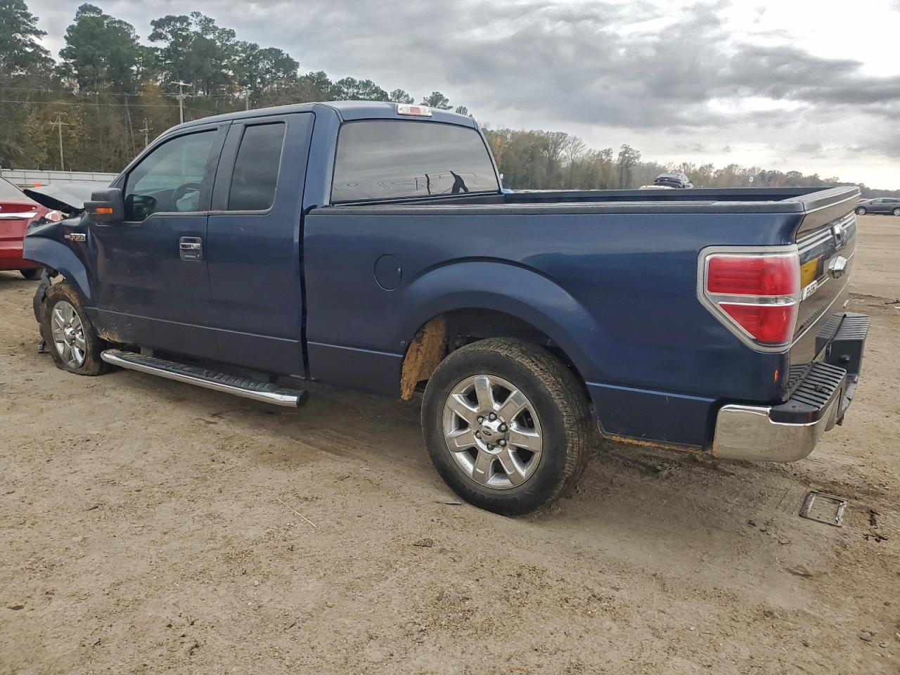2014 Ford F150 Super Cab - Image 2