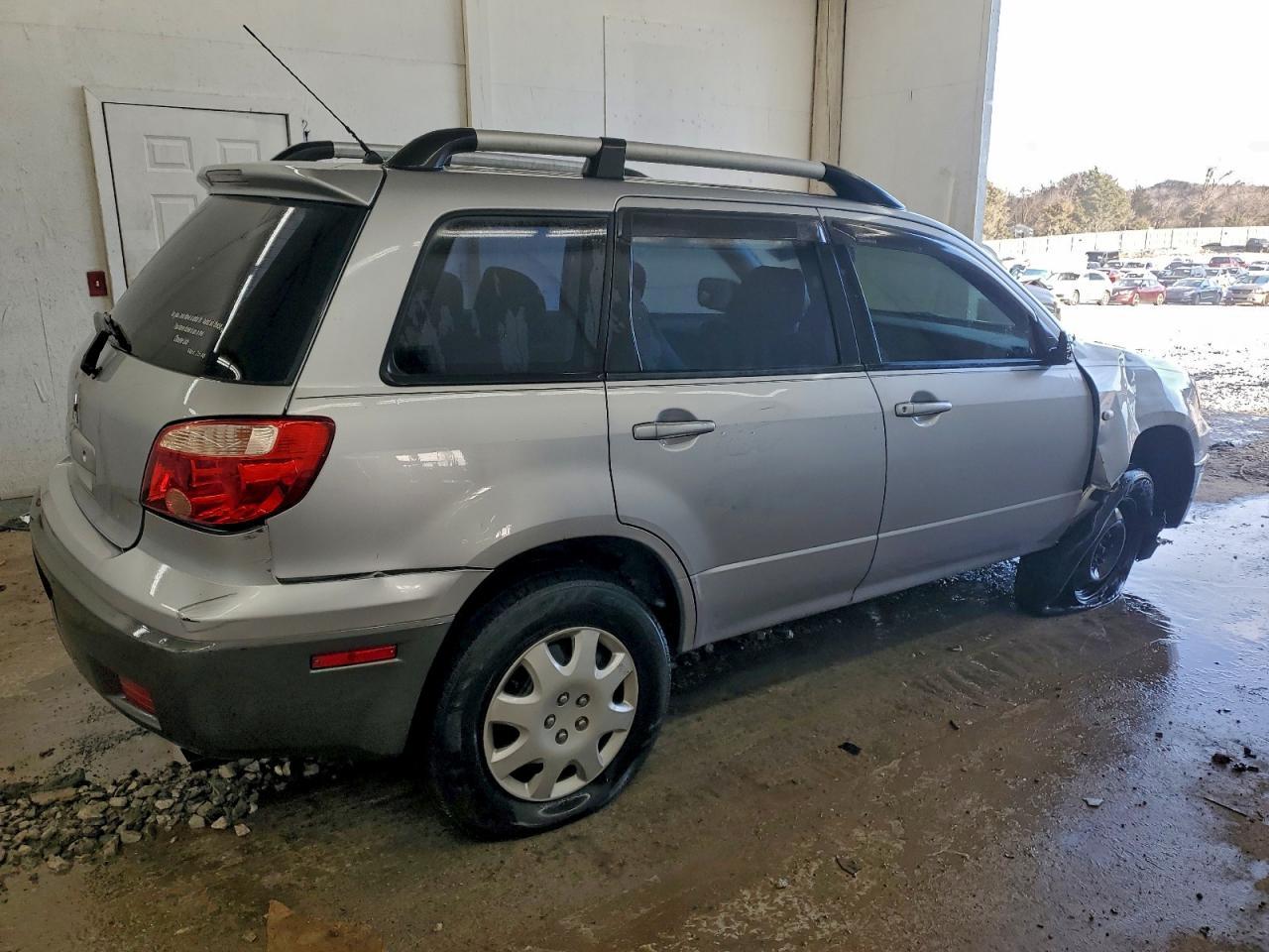 2005 Mitsubishi Outlander Ls - Фото 3