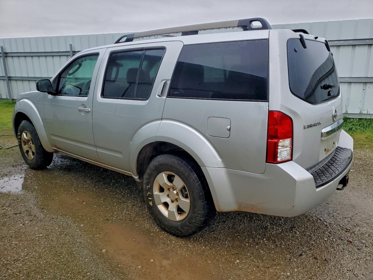2012 Nissan Pathfinder S *** Repo *** - Фото 2