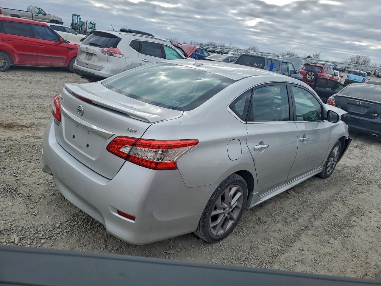 2015 Nissan Sentra S - Фото 3