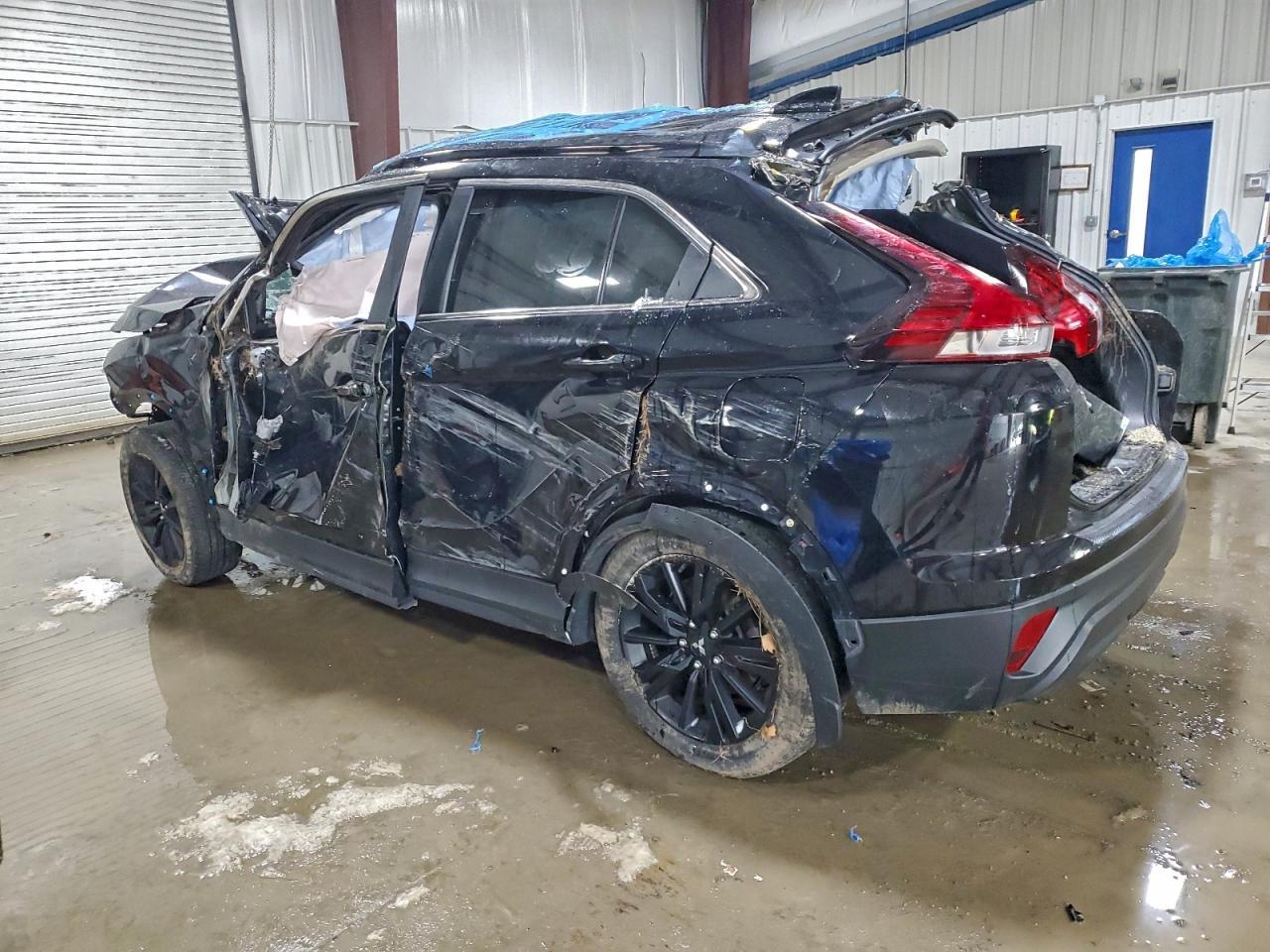 2024 Mitsubishi Eclipse Cross Le - Image 2