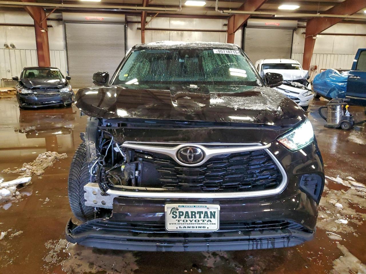 2020 Toyota Highlander L - Фото 5