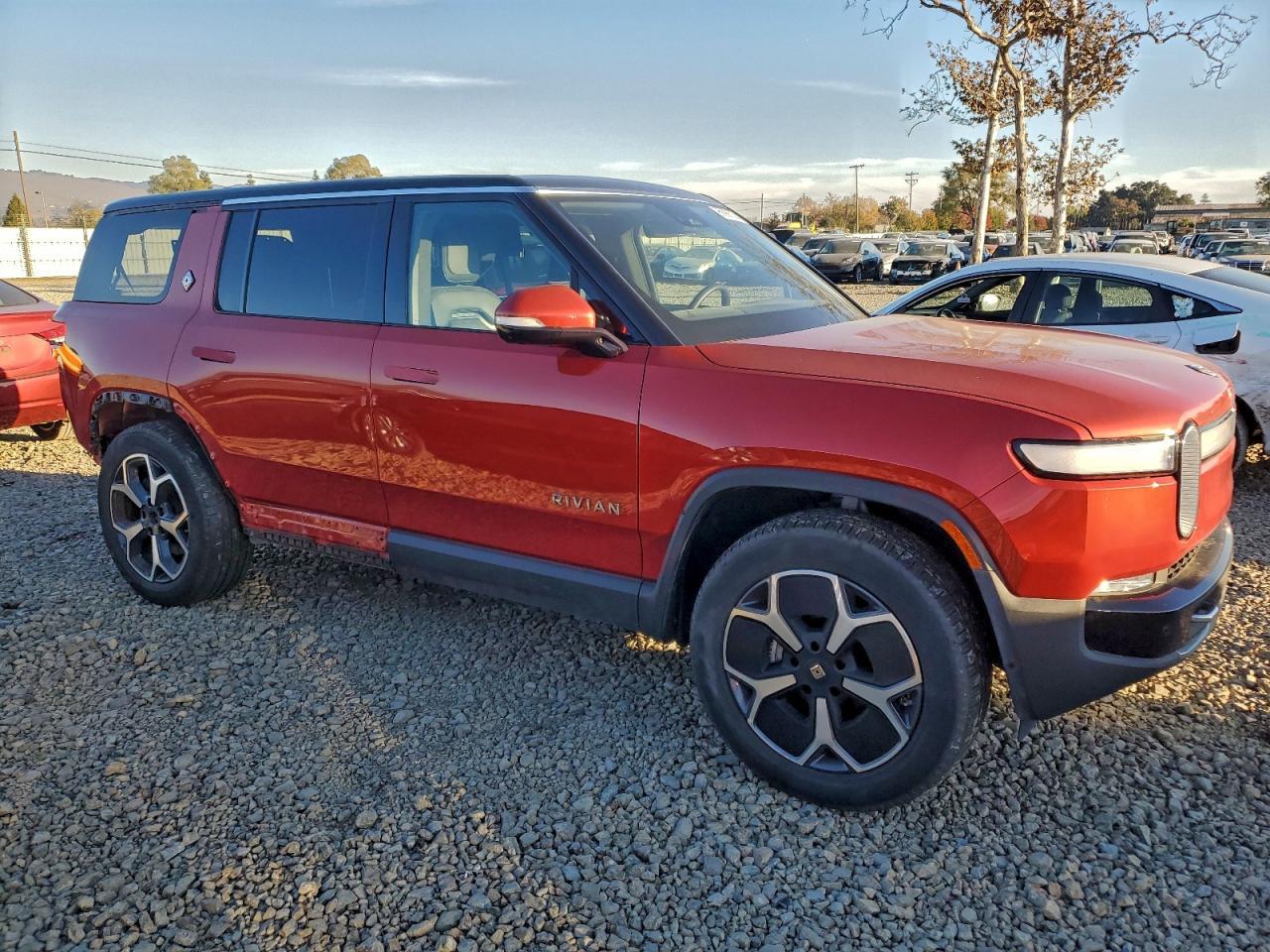 2023 Rivian R1S Adventure - Image 4