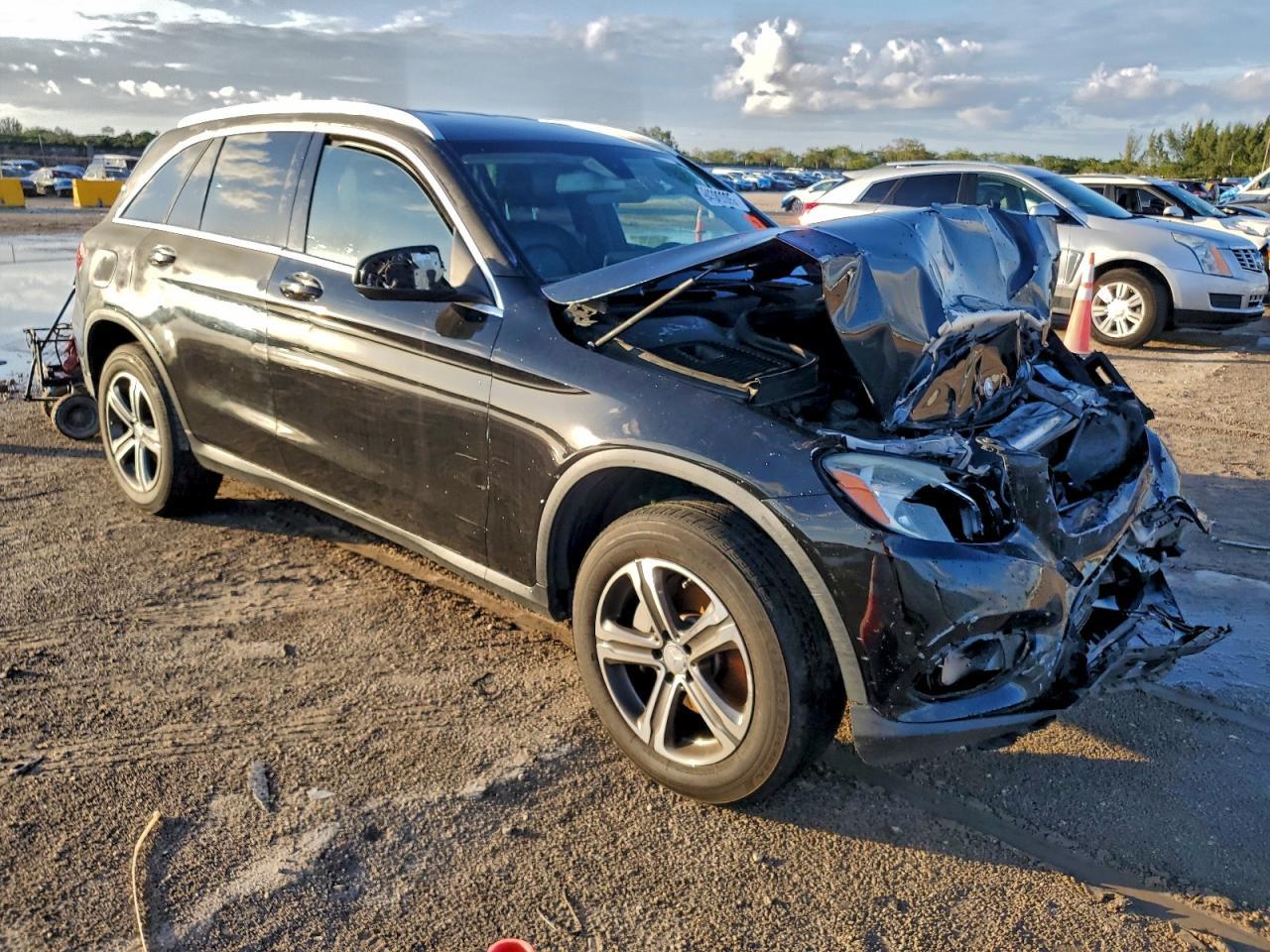 2016 Mercedes-Benz Glc 300 - Фото 4