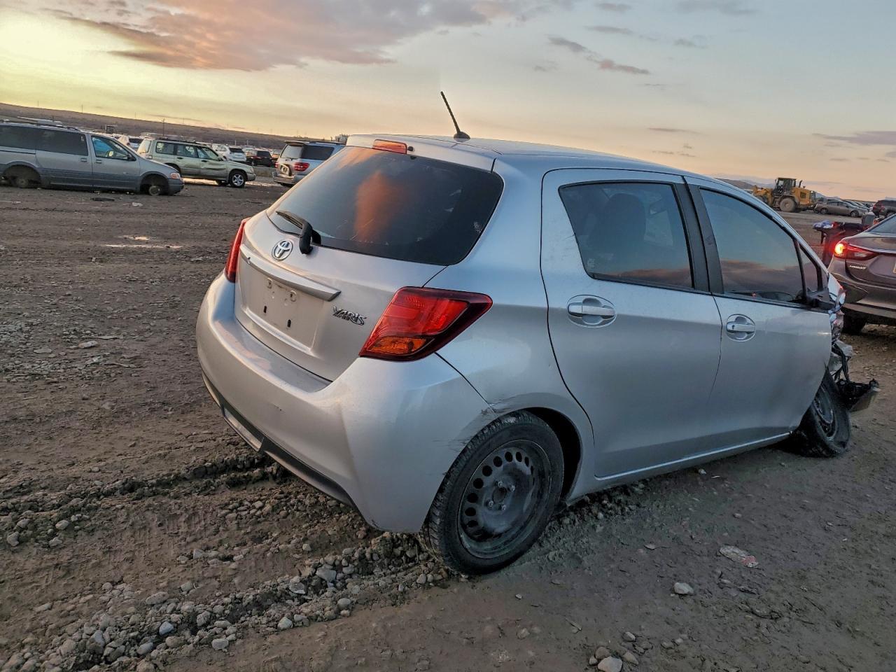 2016 Toyota Yaris L - Image 3