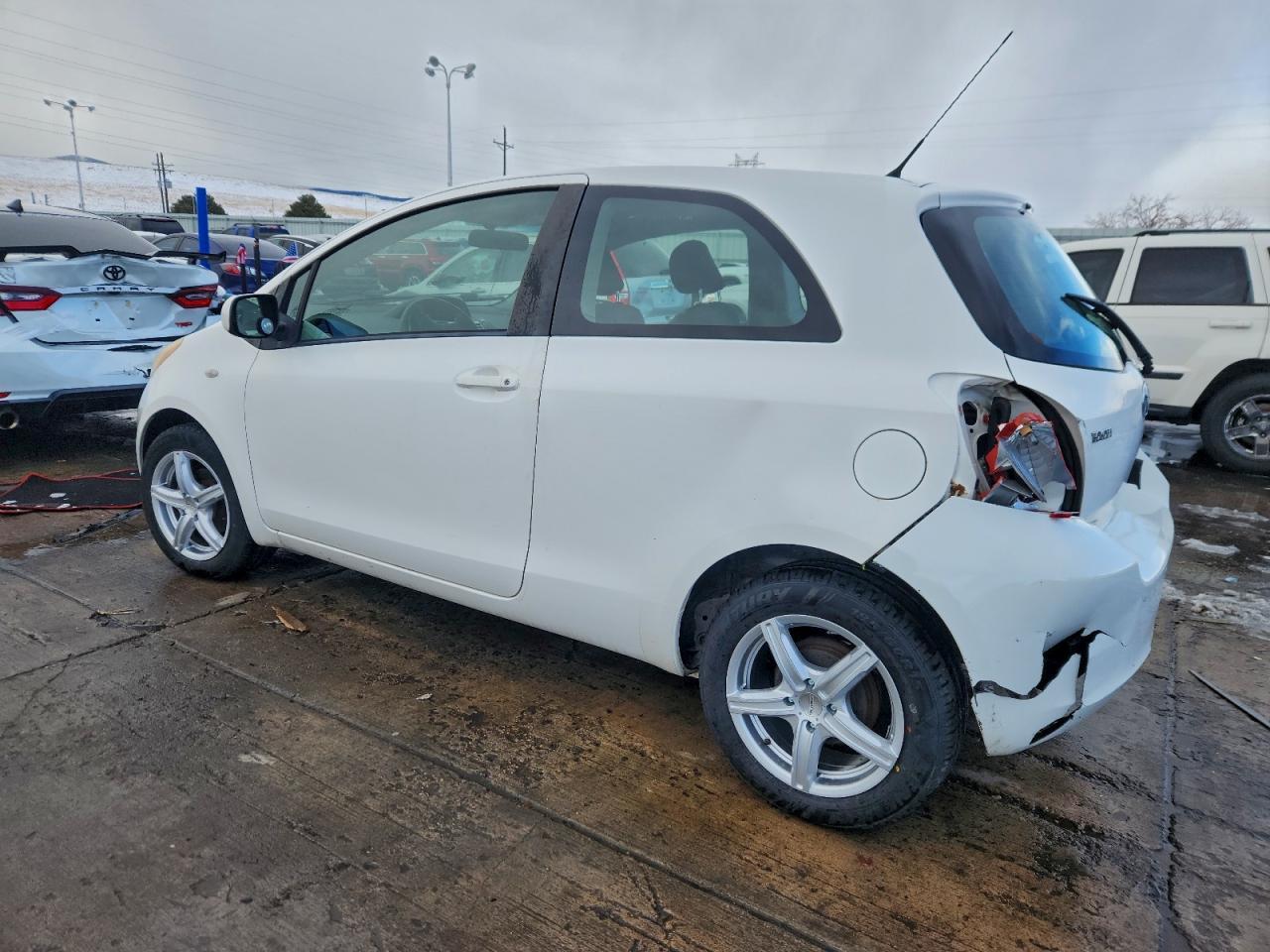 2007 Toyota Yaris Base - Image 2