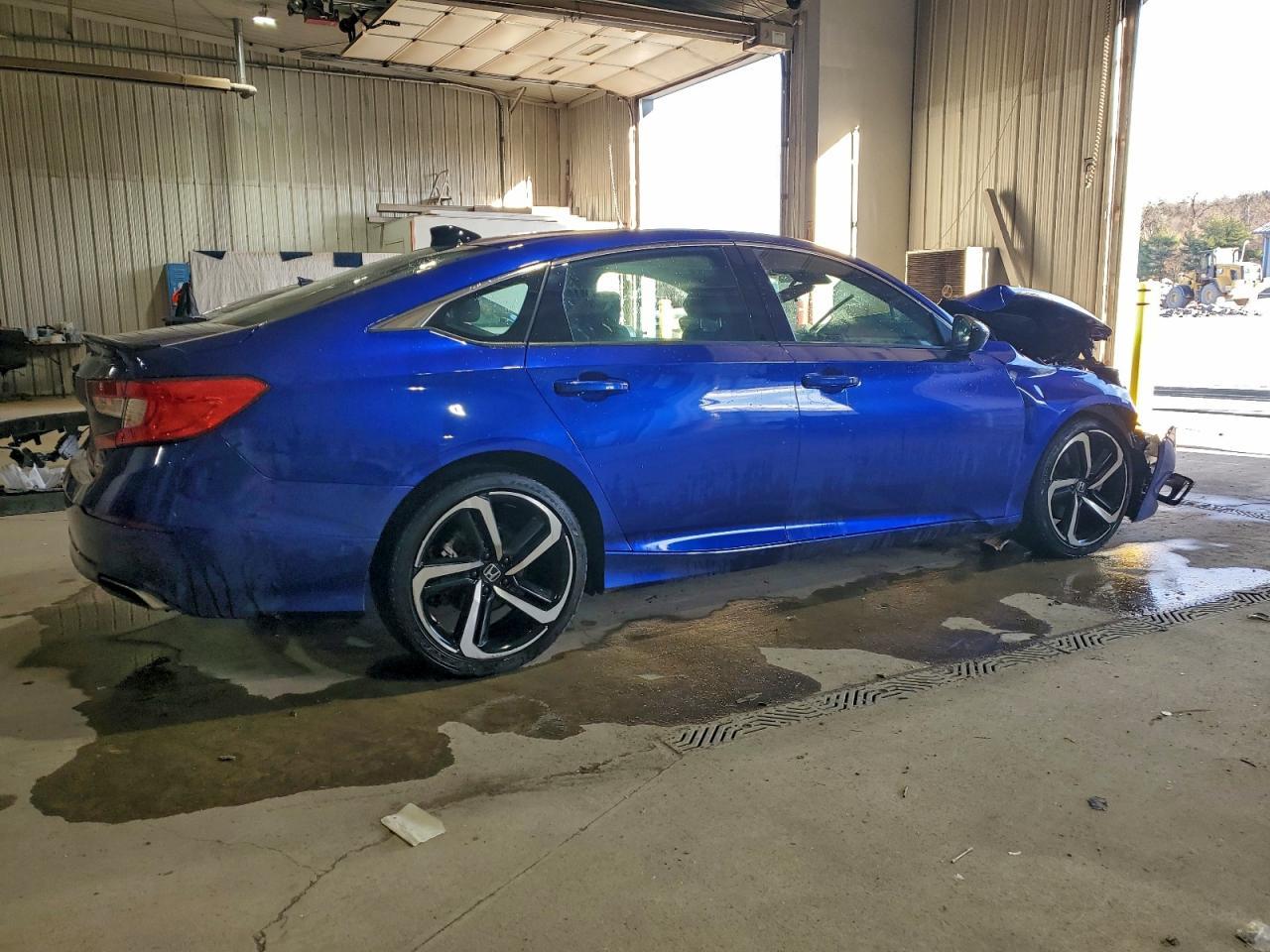 2022 Honda Accord Sport - Image 3