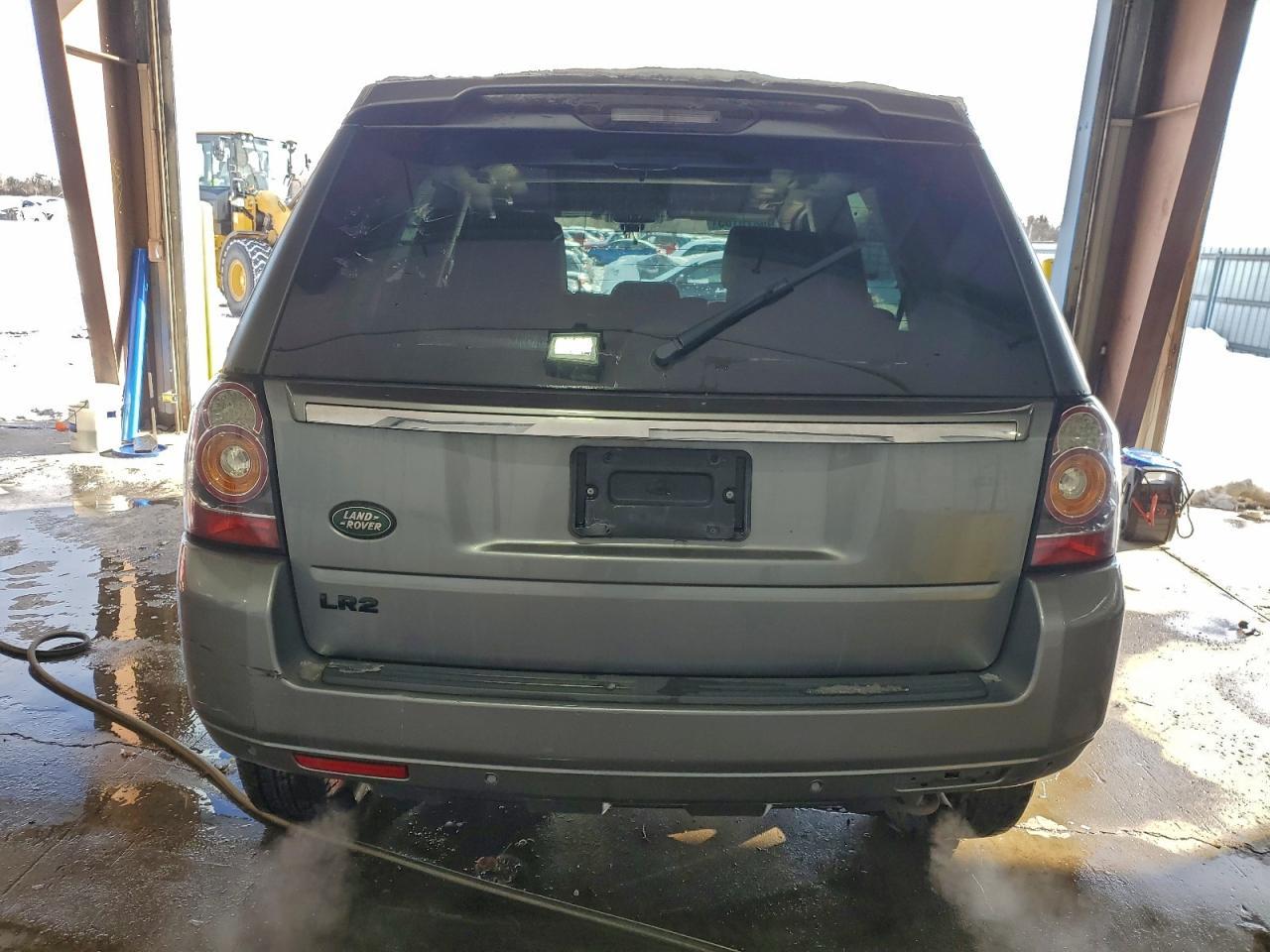 2015 Land Rover Lr2 Se - Image 6