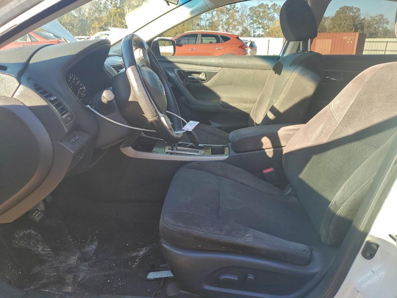 2014 Nissan Altima 2.5 - Фото 7