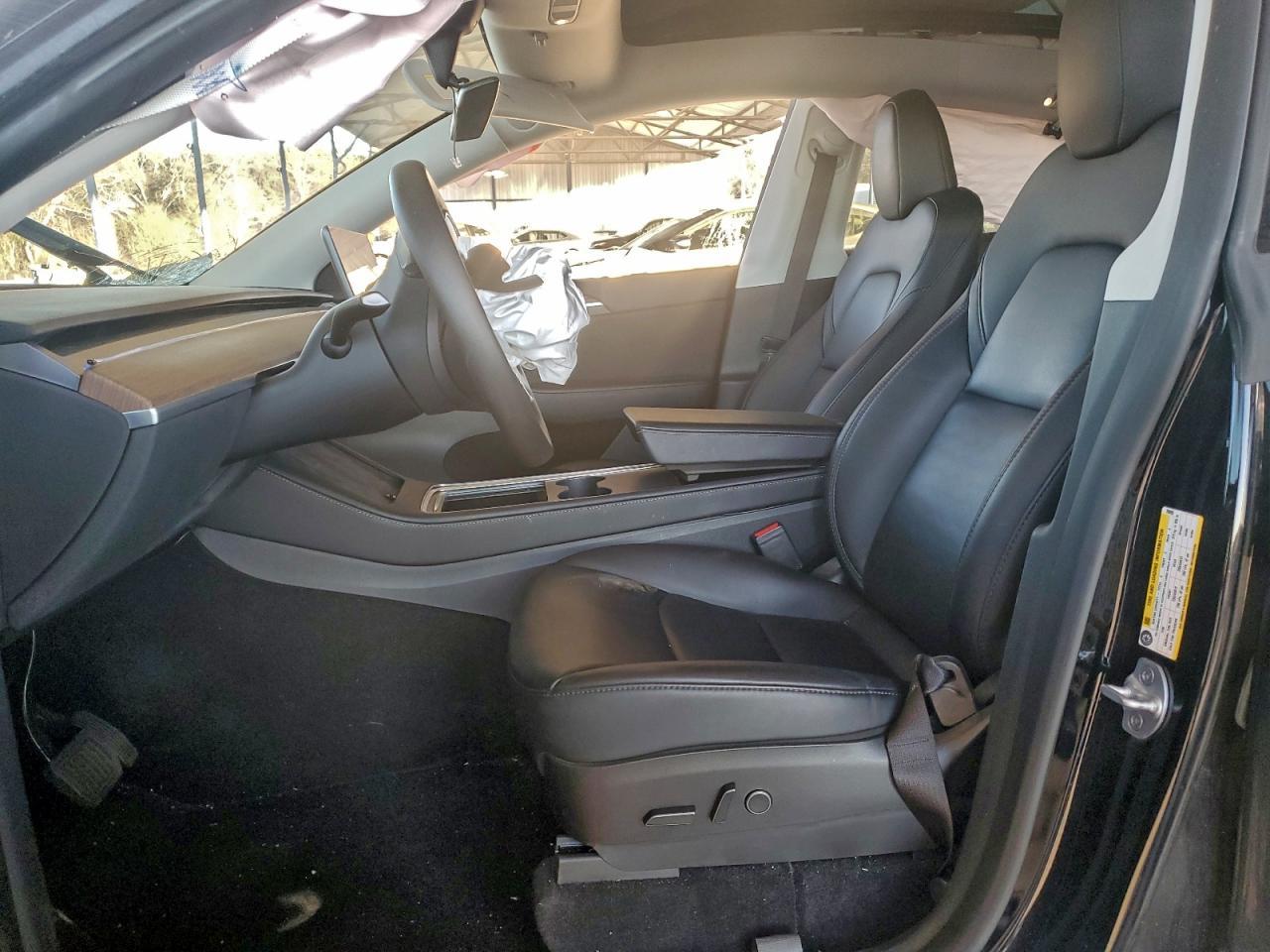 2023 Tesla Model Y - Image 7