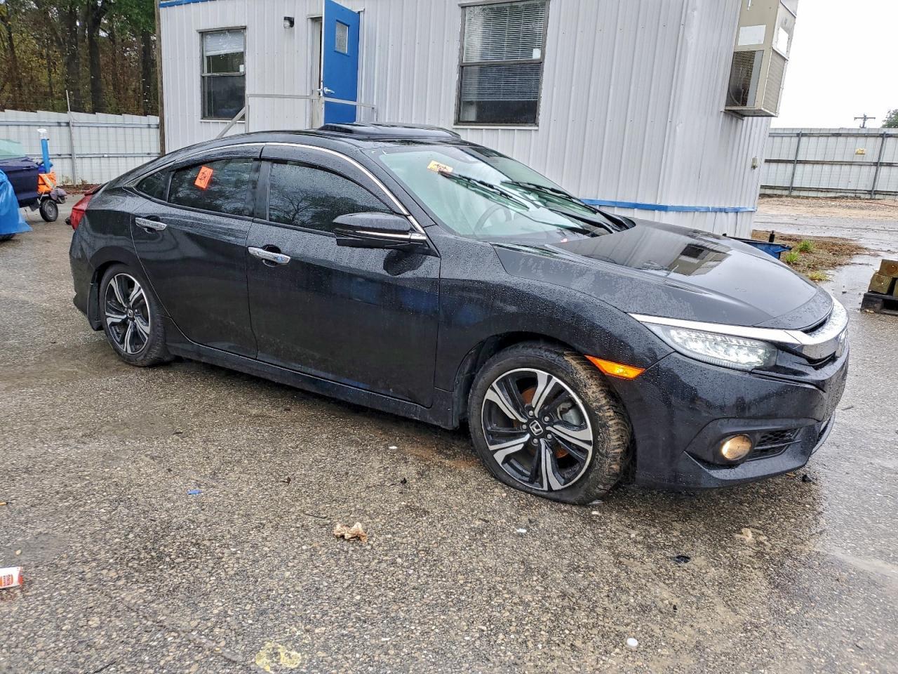 2016 Honda Civic Touring - Фото 4
