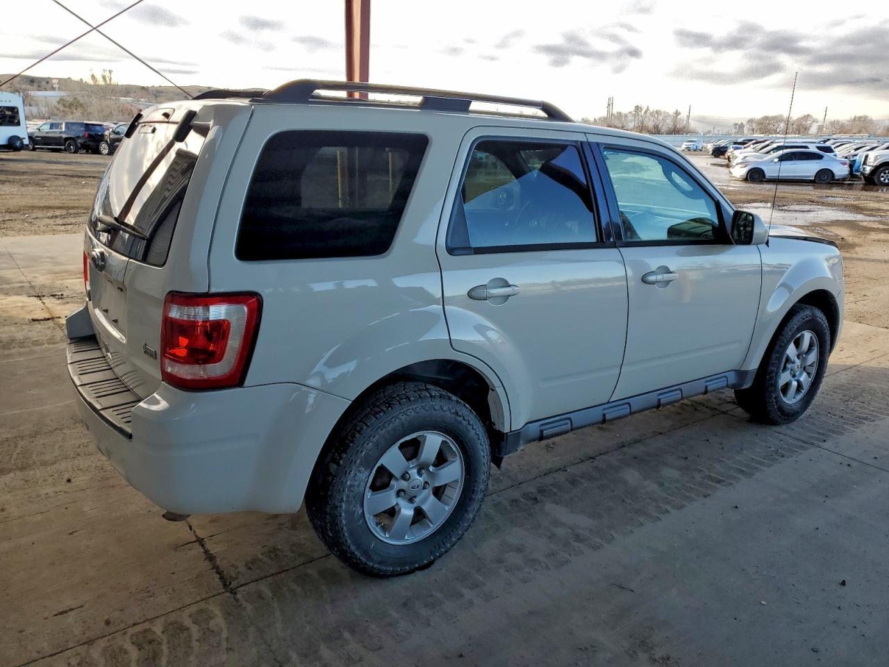 2011 Ford Escape Limited - Фото 3
