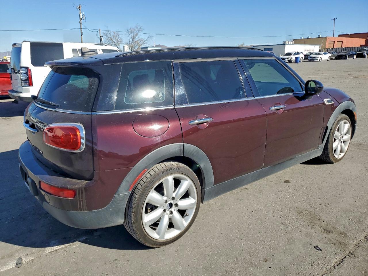 2016 Mini Cooper Clubman - Image 3