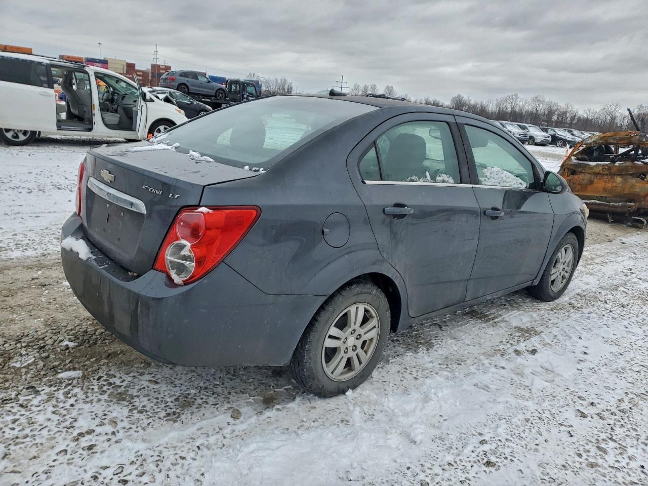 2013 Chevrolet Sonic Lt - Фото 3