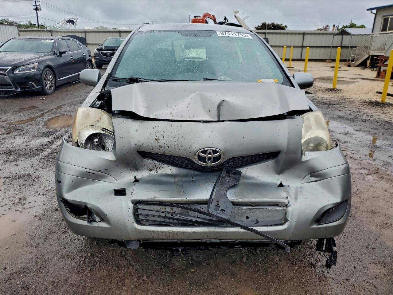 2010 Toyota Yaris - Image 5