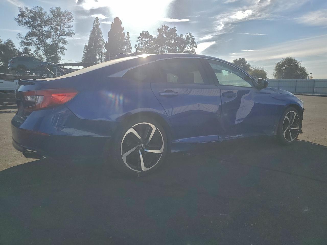 2018 Honda Accord Sport - Image 3