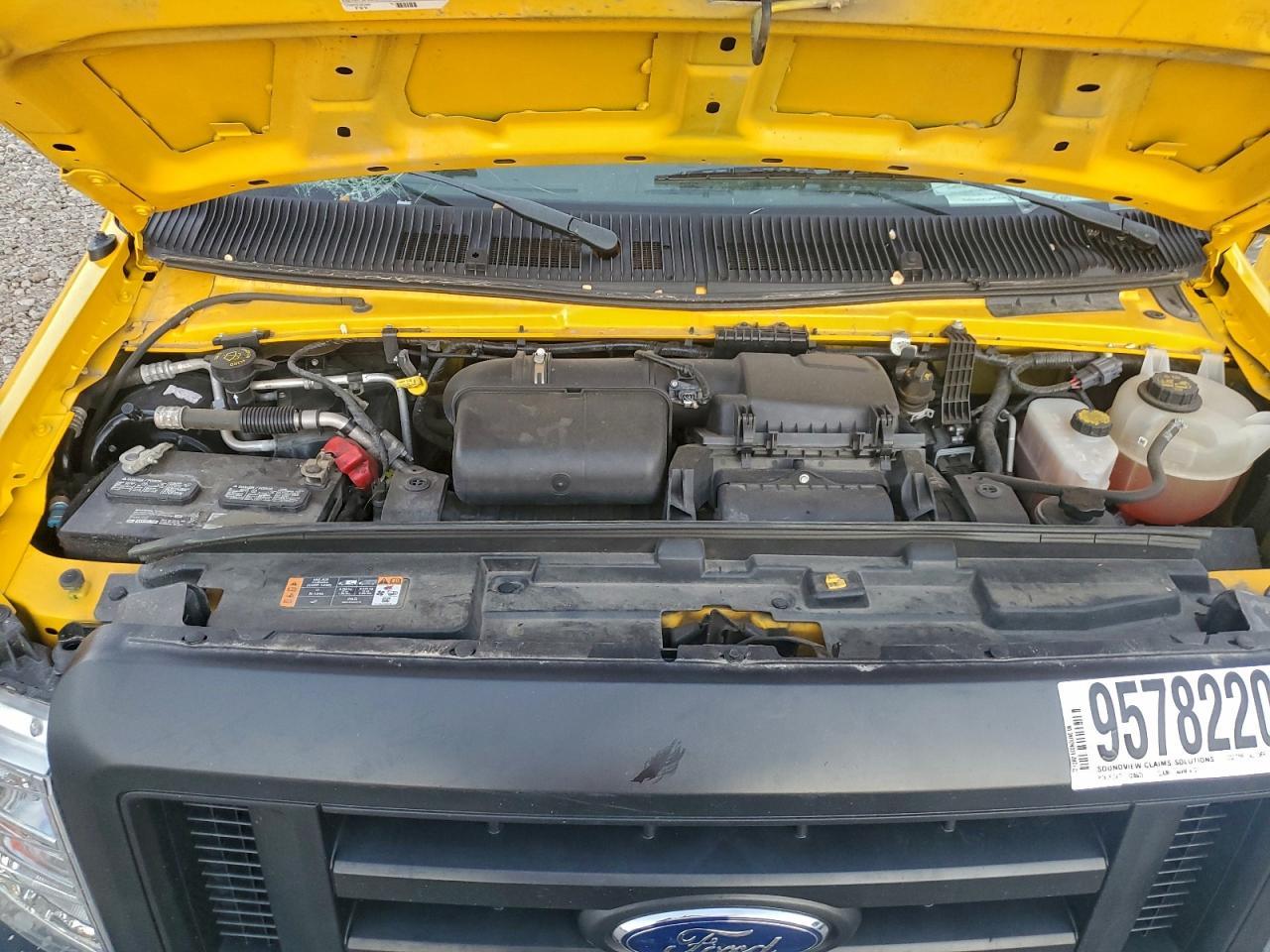 2022 Ford E350 Box Truck - Image 7