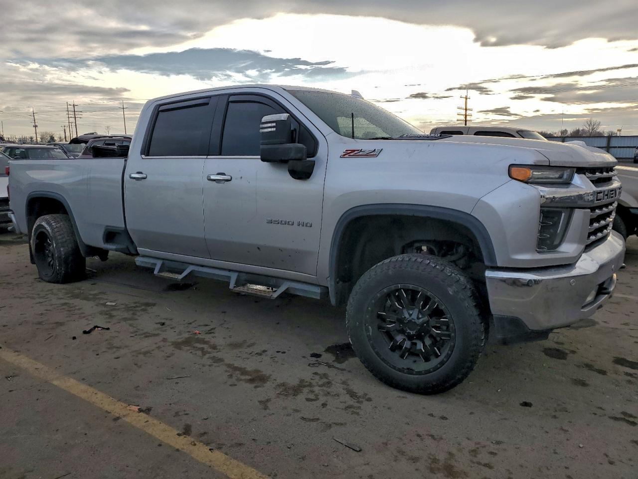 2020 Chevrolet Silverado K3500 Ltz - Image 4