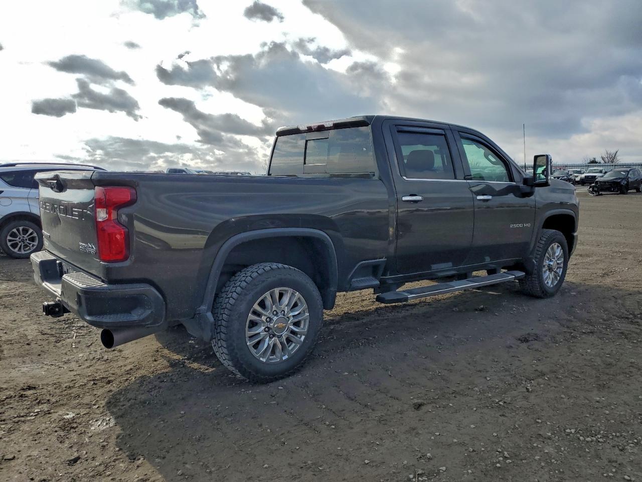 2022 Chevrolet Silverado K2500 High Country - Image 3