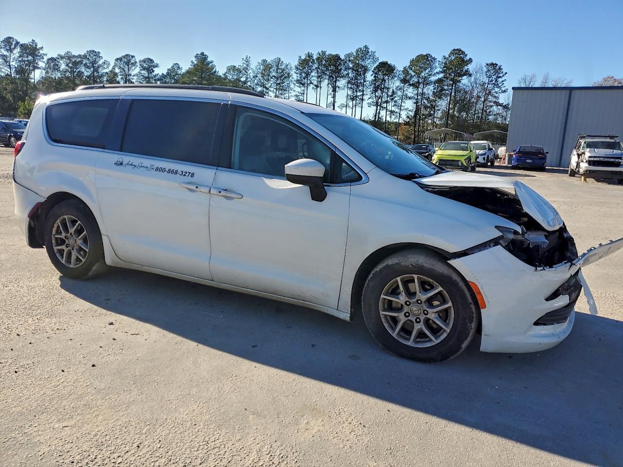 2020 Chrysler Voyager Lxi - Фото 4