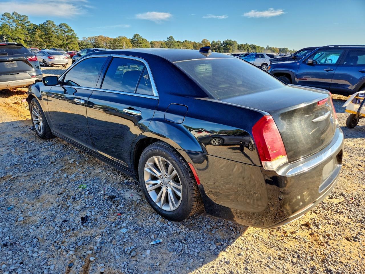2017 Chrysler 300C - Фото 2