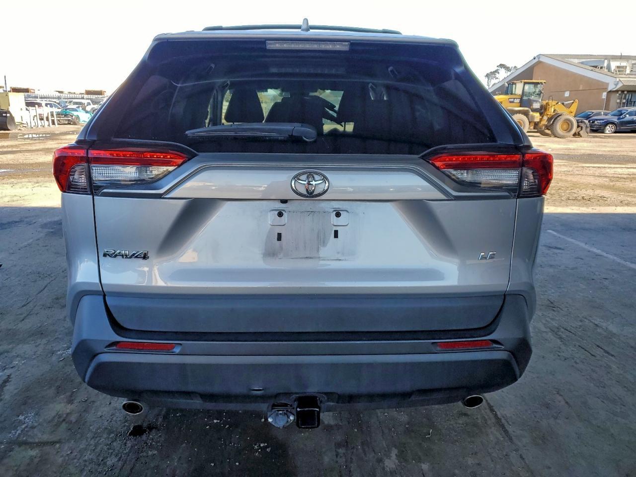 2020 Toyota Rav4 Le - Image 6