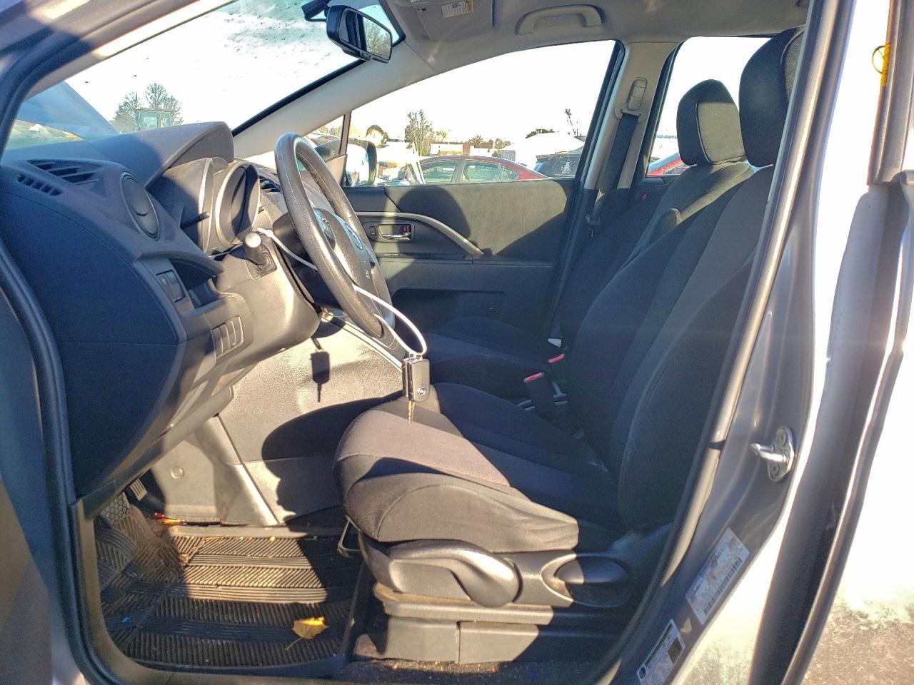 2013 Mazda 5 - Image 7
