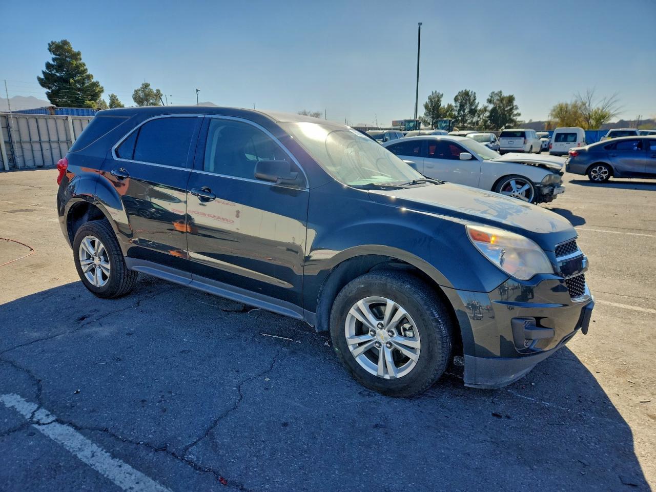 2014 Chevrolet Equinox Ls - Image 4