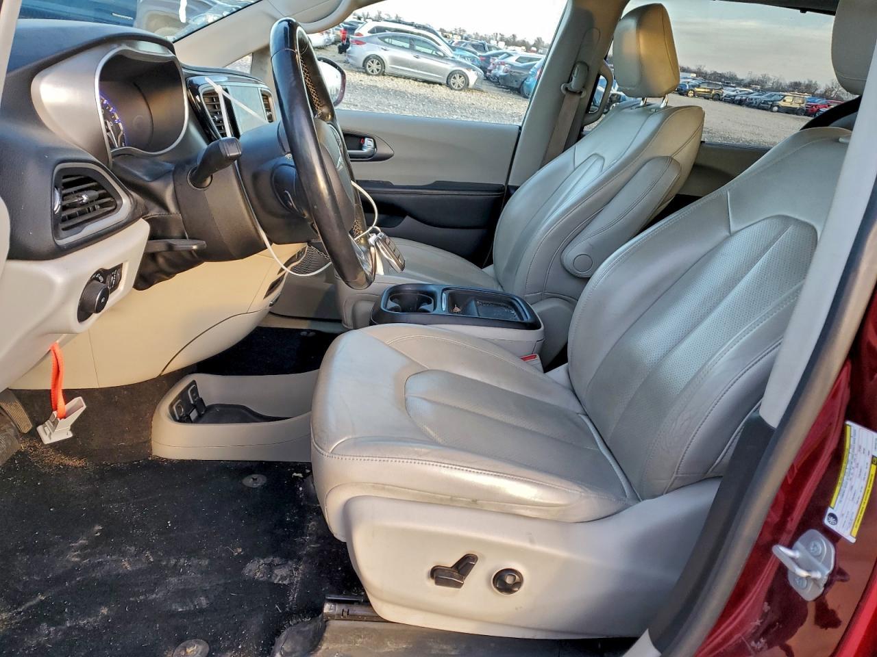 2020 Chrysler Pacifica Touring L - Фото 7