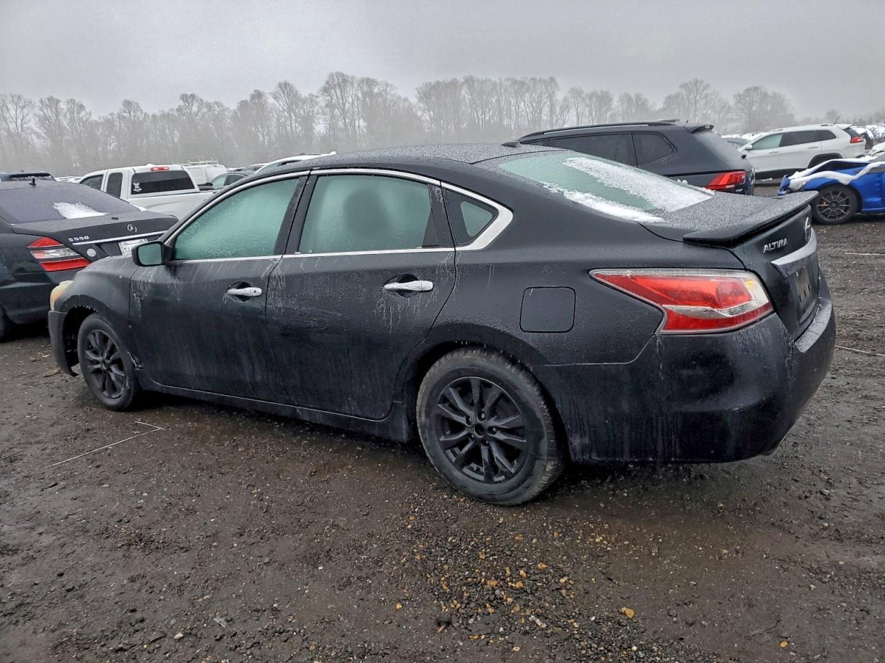 2015 Nissan Altima 2.5 - Фото 2