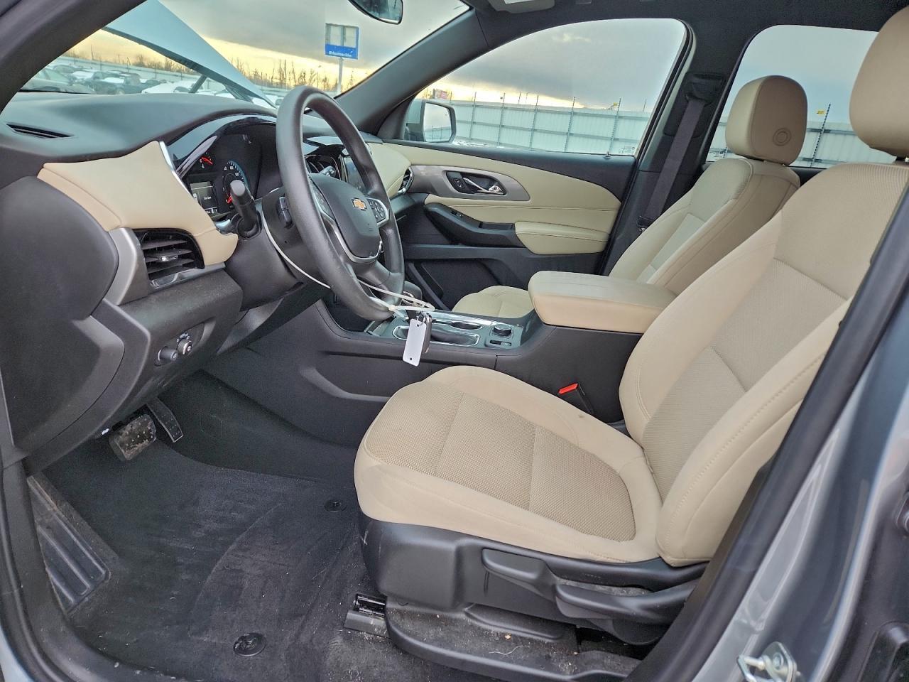 2023 Chevrolet Traverse Ls - Фото 7