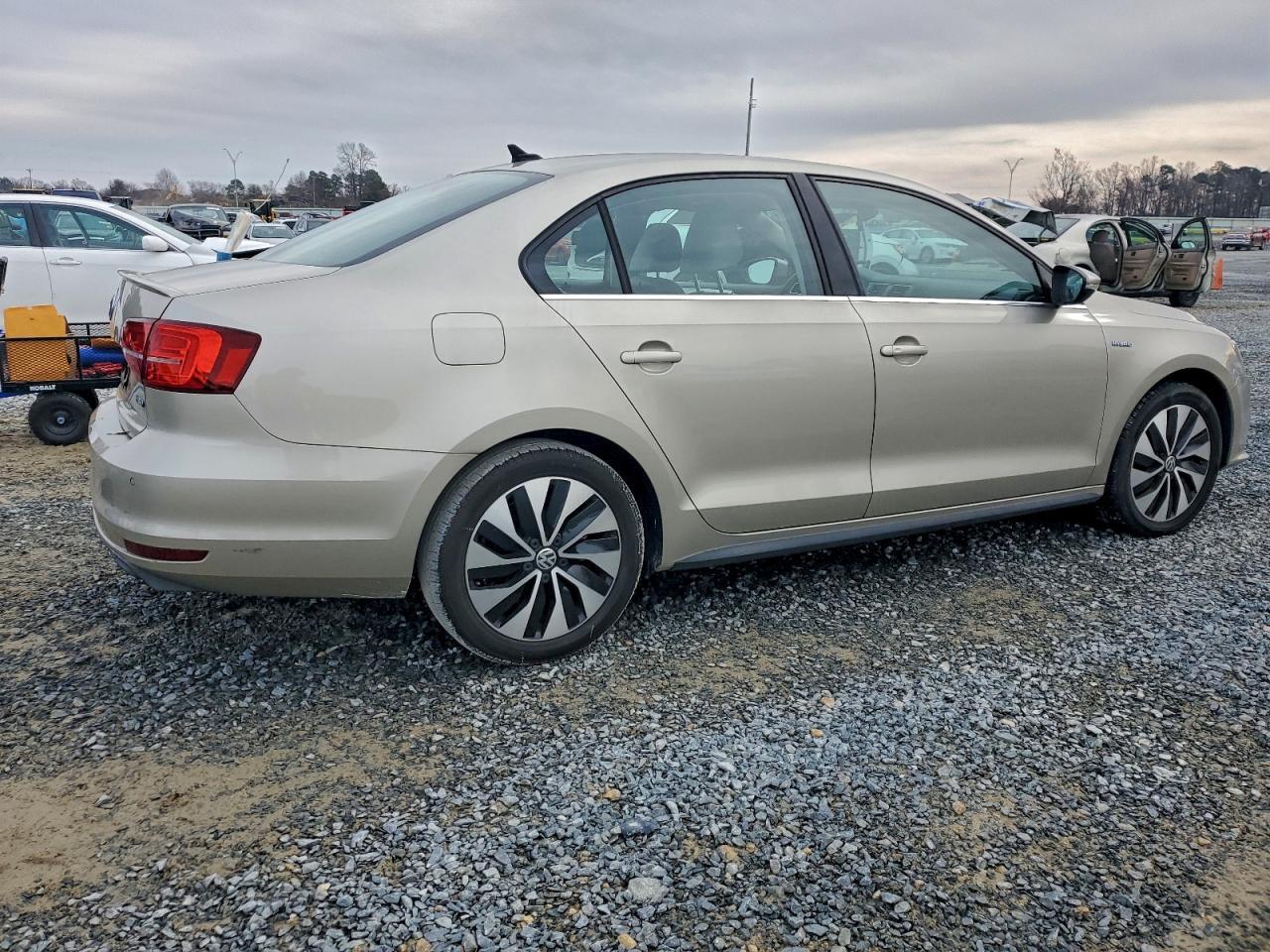 2016 Volkswagen Jetta Hybrid - Фото 3