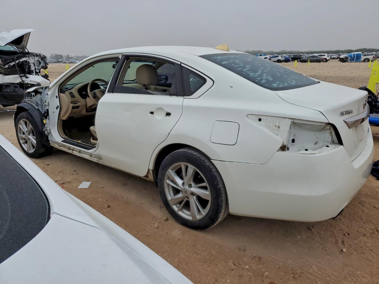 2013 Nissan Altima 2.5 - Фото 2