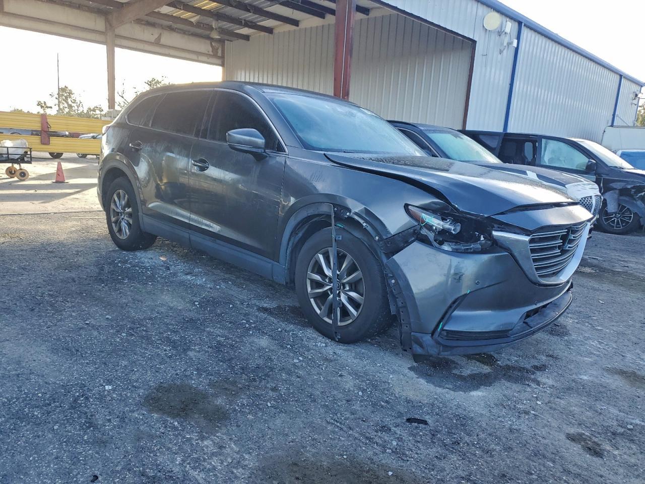 2018 Mazda Cx-9 Touring - Image 4