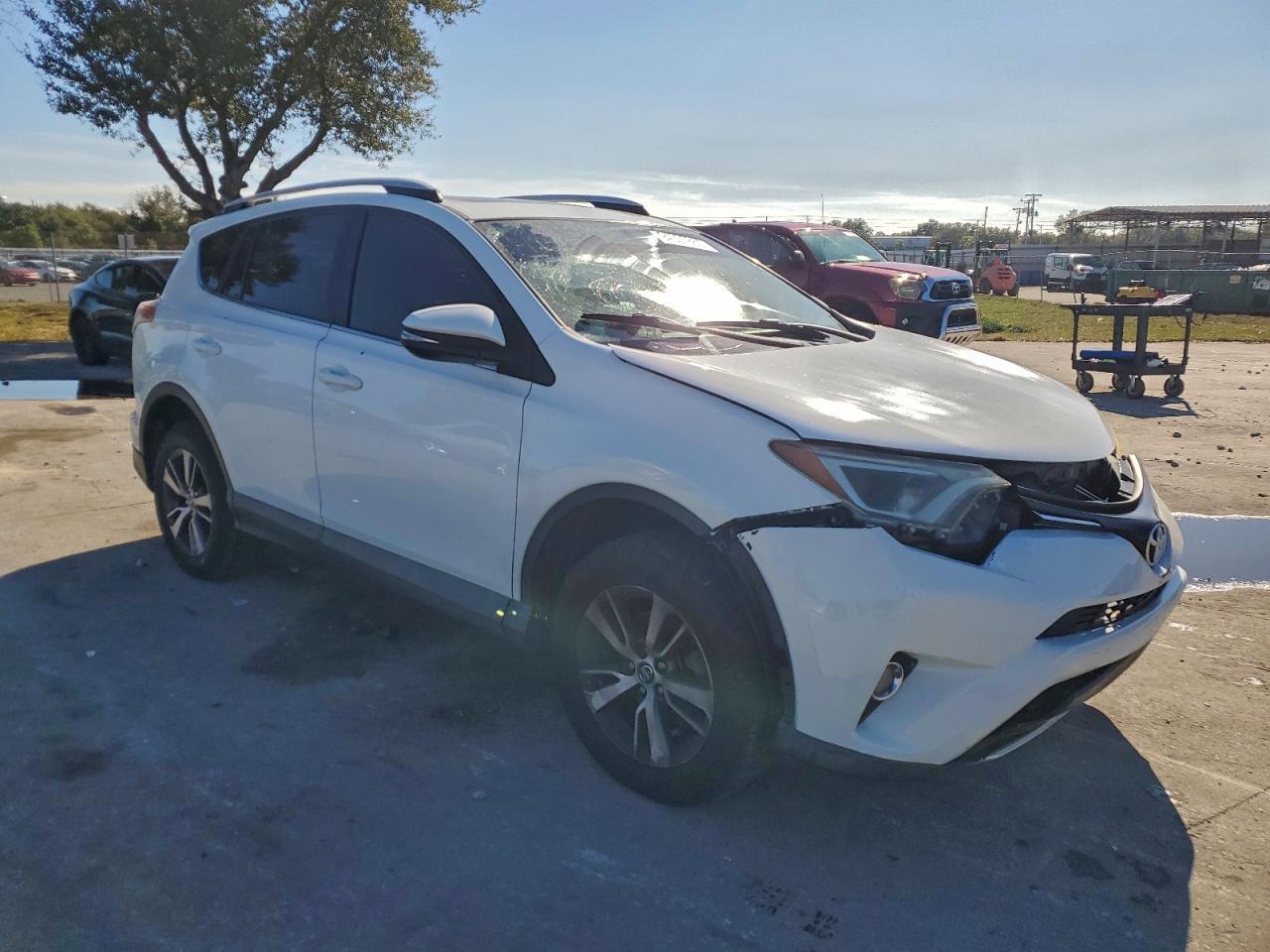 2016 Toyota Rav4 Xle - Фото 4