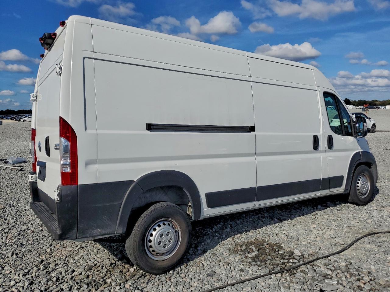 2025 Ram Promaster 3500 Delivery Van - Фото 3