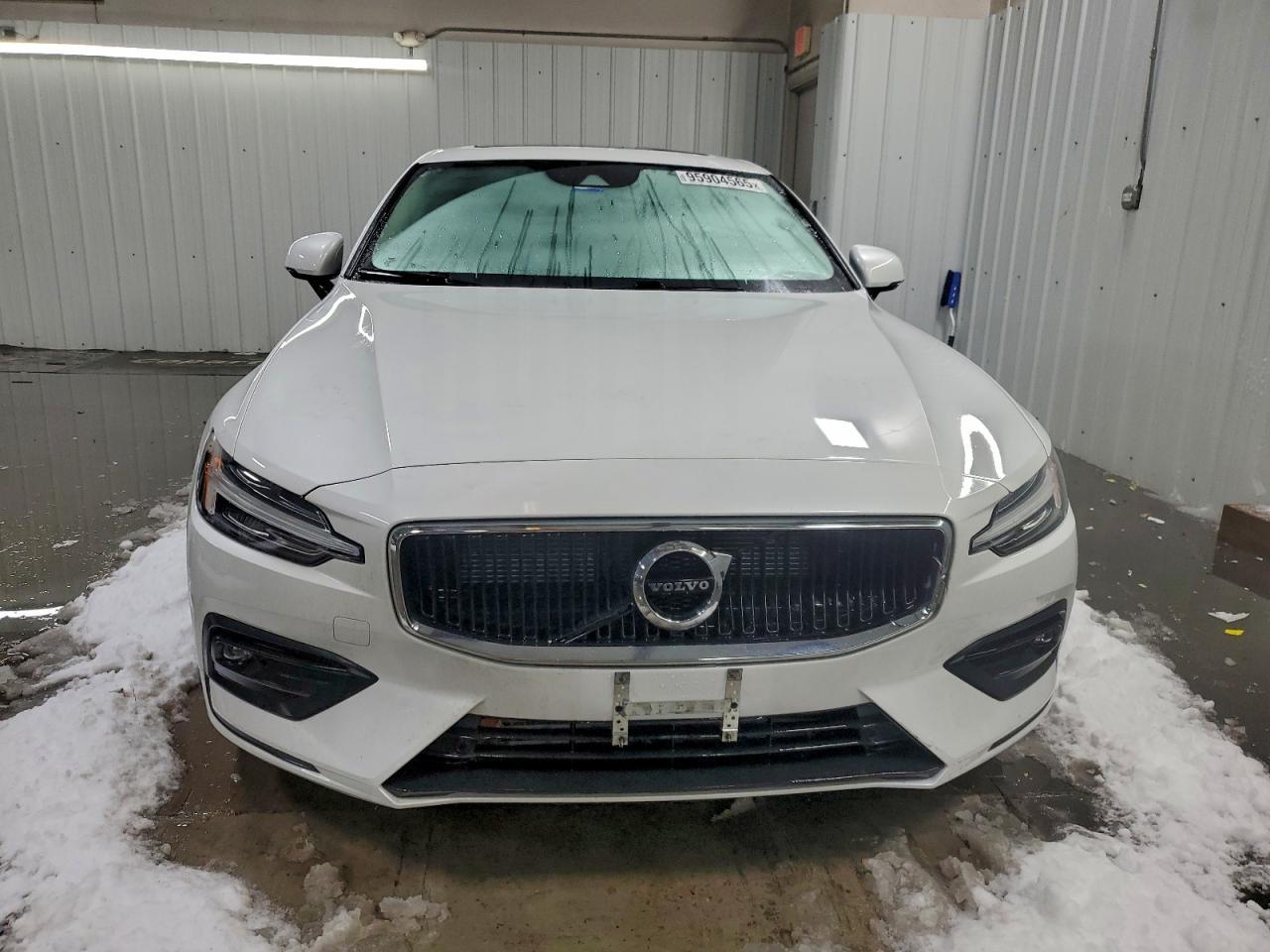 2021 Volvo S60 T6 Momentum - Image 5