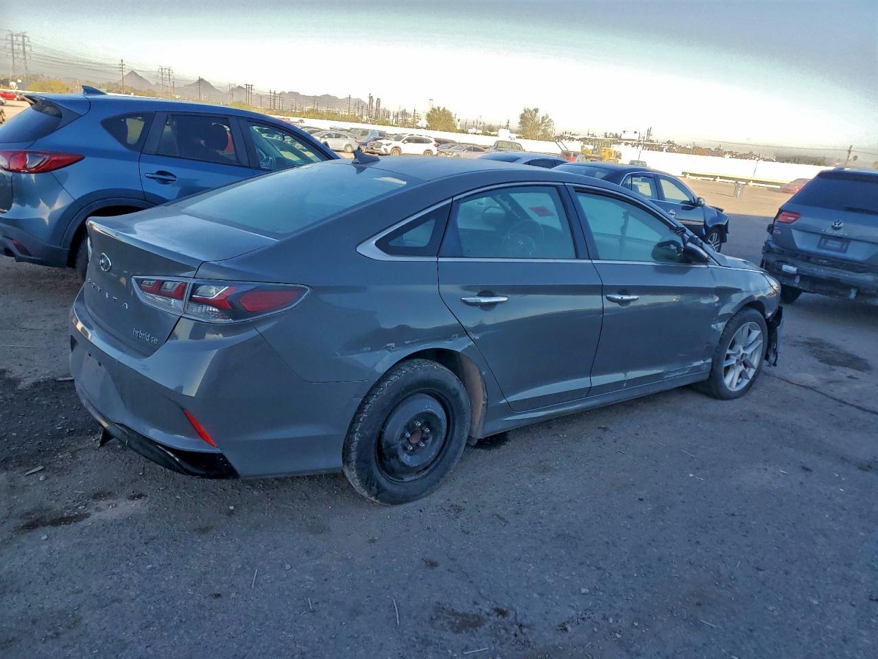 2019 Hyundai Sonata Hybrid - Фото 3