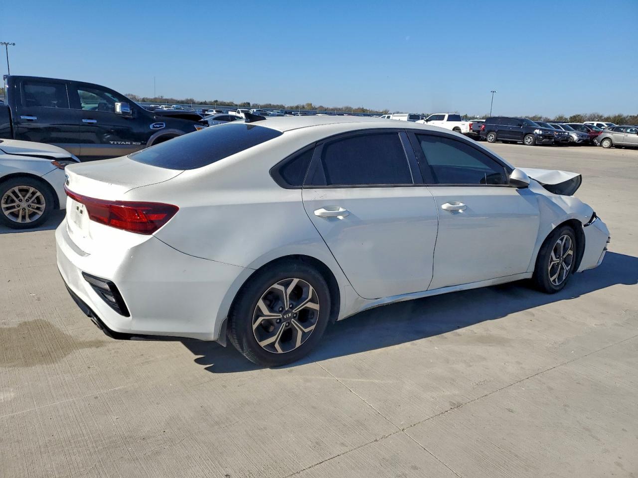 2020 Kia Forte Lxs - Фото 3