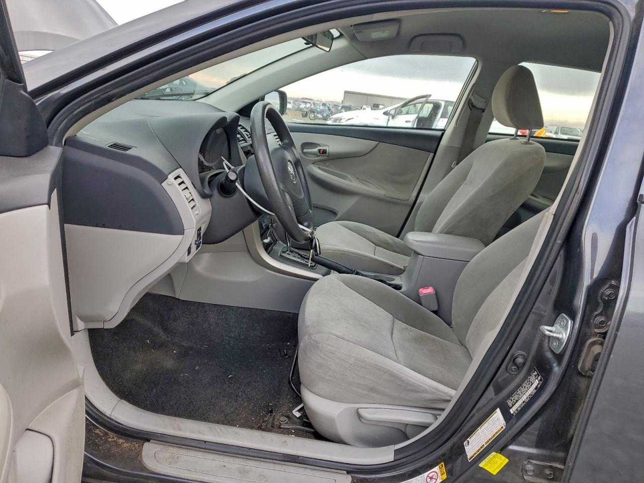 2011 Toyota Corolla Base - Фото 7