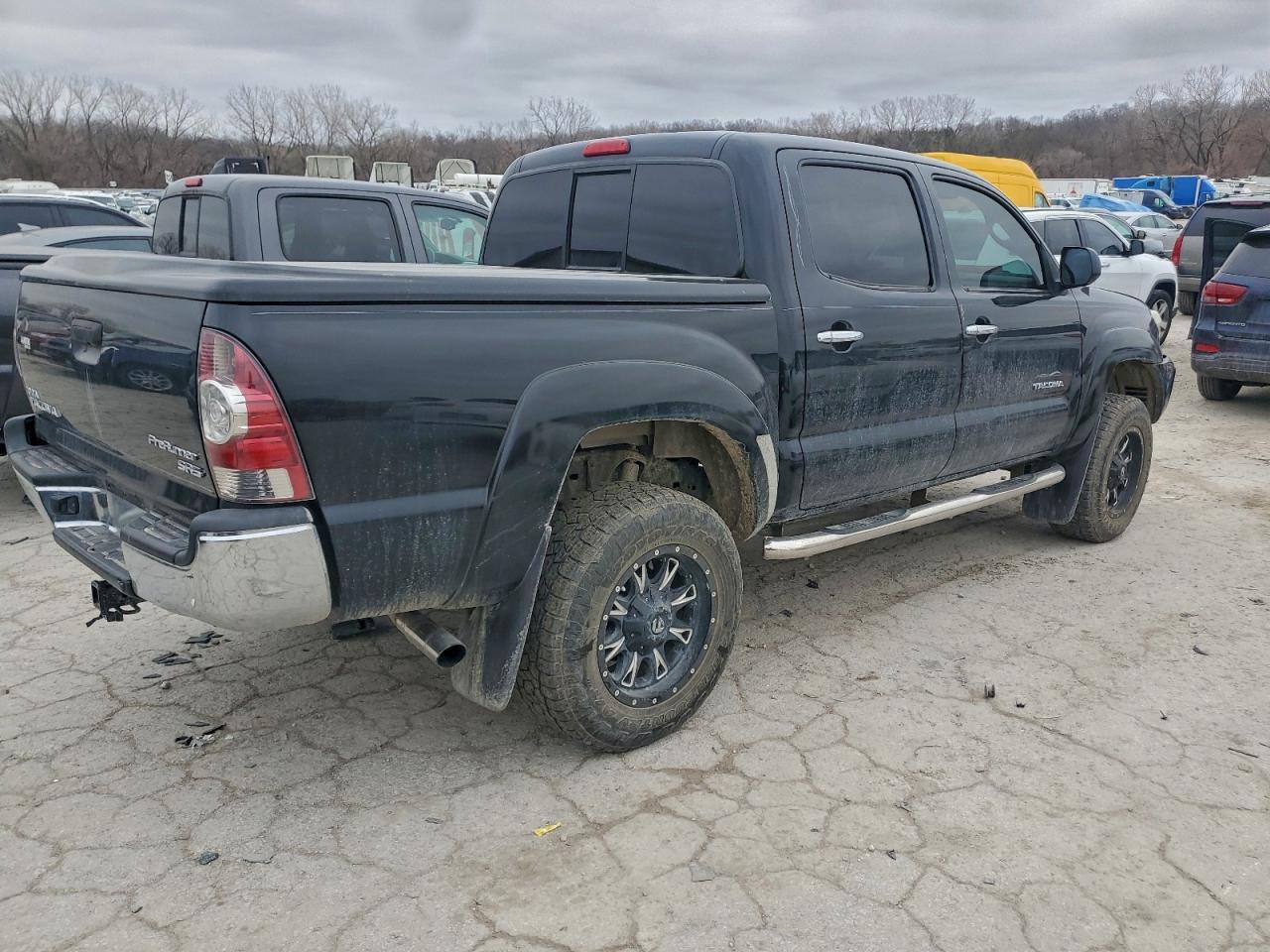 2013 Toyota Tacoma Double Cab - Image 3