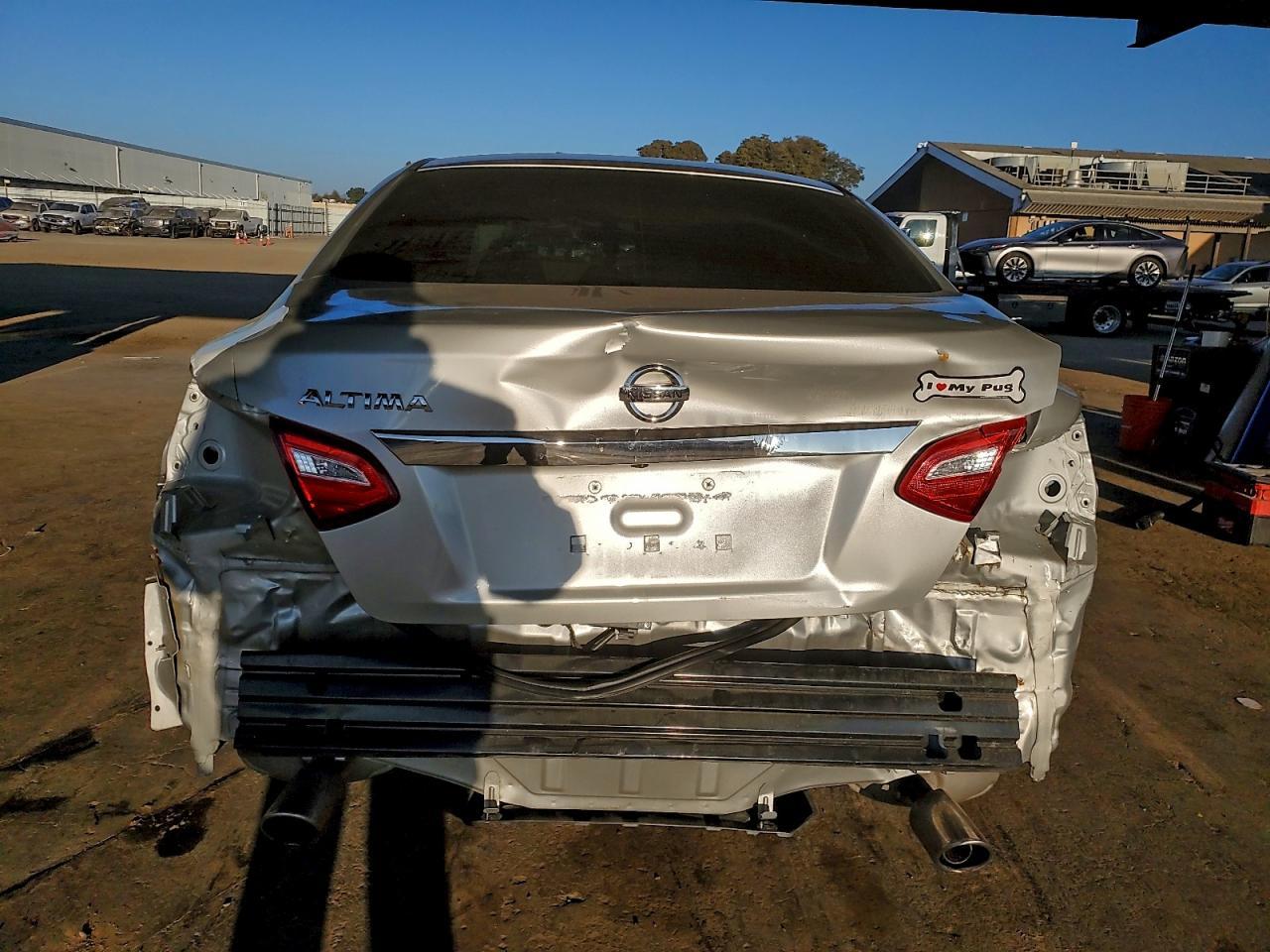 2017 Nissan Altima 2.5 - Image 6