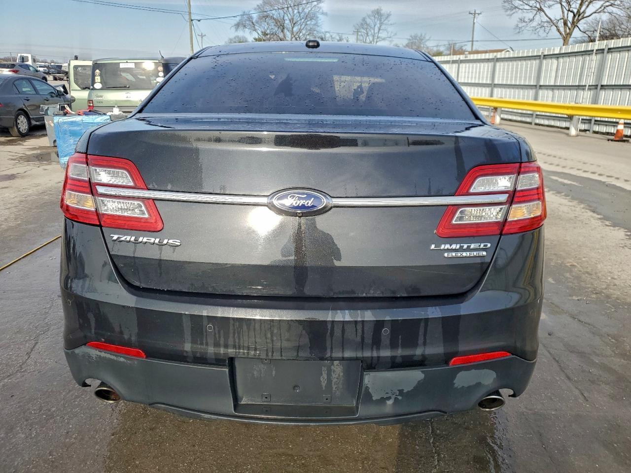 2013 Ford Taurus Limited - Image 6