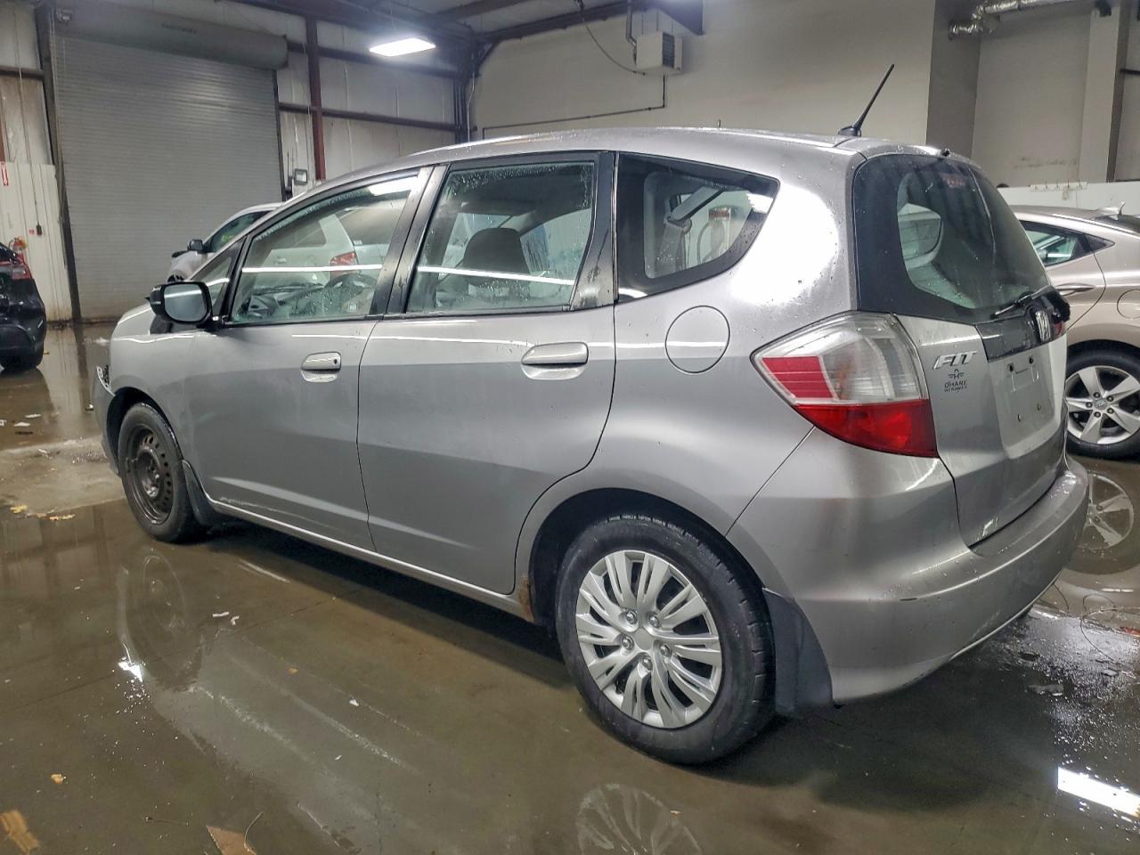 2010 Honda Fit - Фото 2