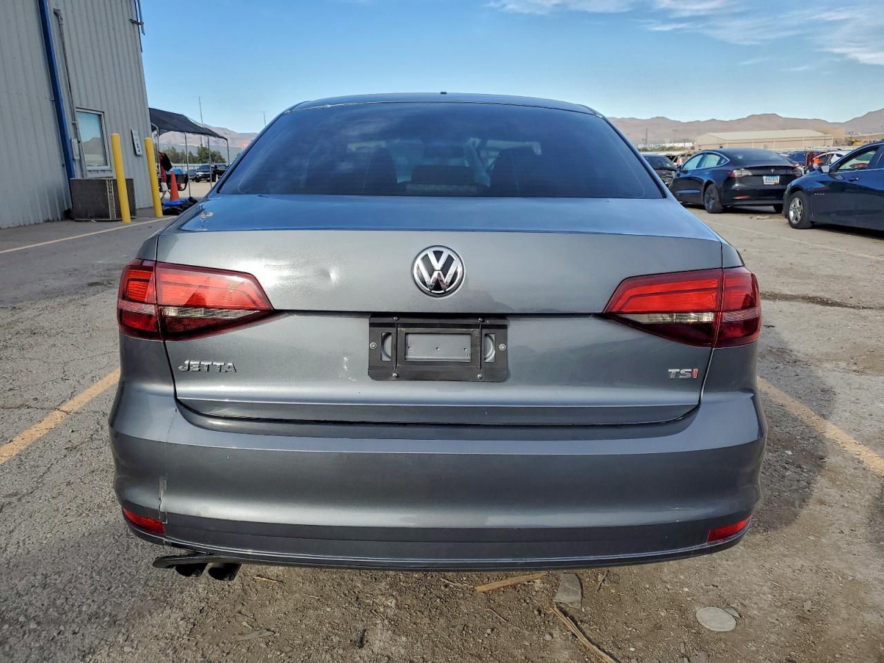 2016 Volkswagen Jetta S - Фото 6