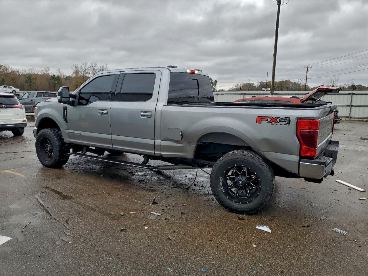 2021 Ford F250 Super Duty - Фото 2