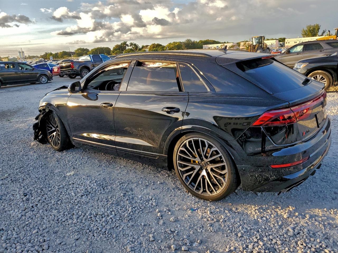 2024 Audi Sq8 Prestige - Фото 2